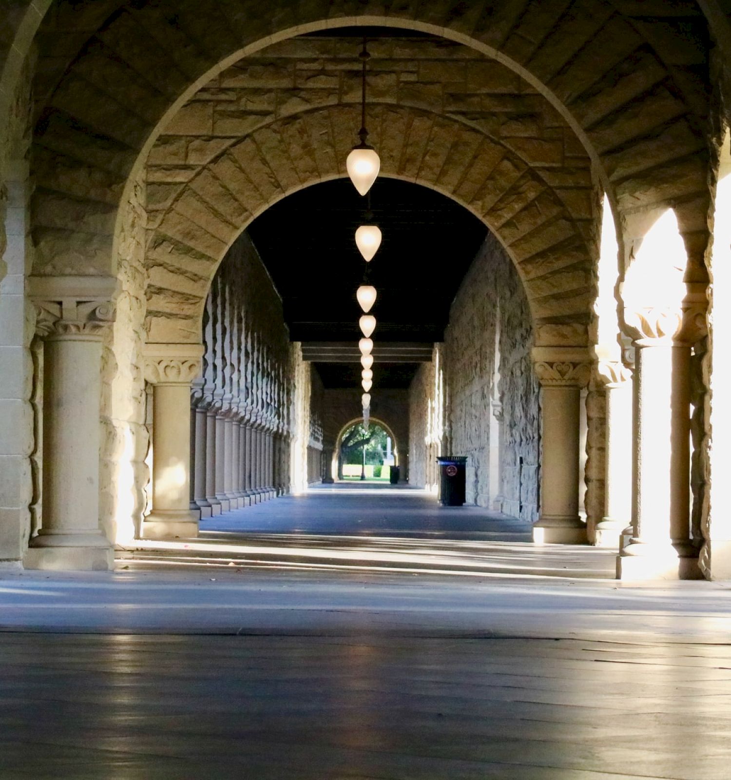 Hotel Near Stanford University Crowne Plaza Hotel only 2.5 Miles, 8 Minutes Drive